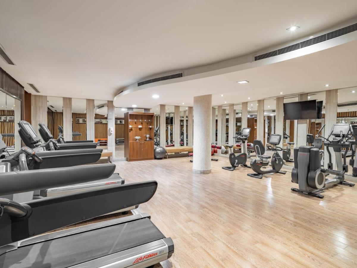 The Venue Jeddah Corniche Ξενοδοχείο Εξωτερικό φωτογραφία The gym at the hotel