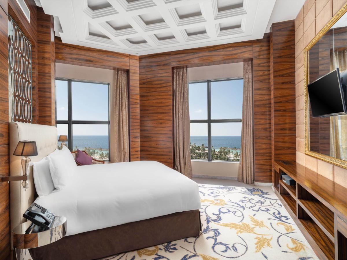 The Venue Jeddah Corniche Ξενοδοχείο Εξωτερικό φωτογραφία A bedroom at the hotel