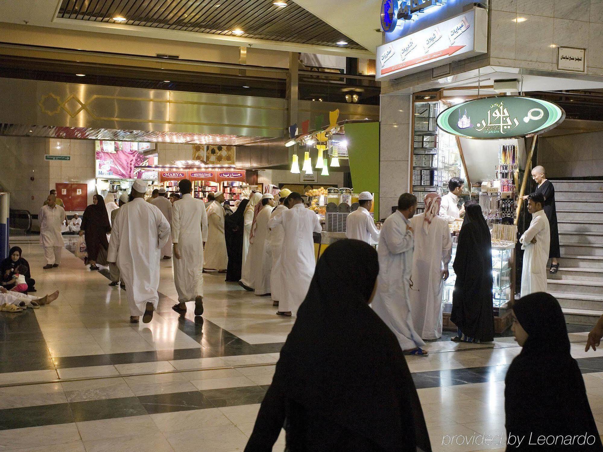 The Venue Jeddah Corniche Ξενοδοχείο Εξωτερικό φωτογραφία The mall's food court