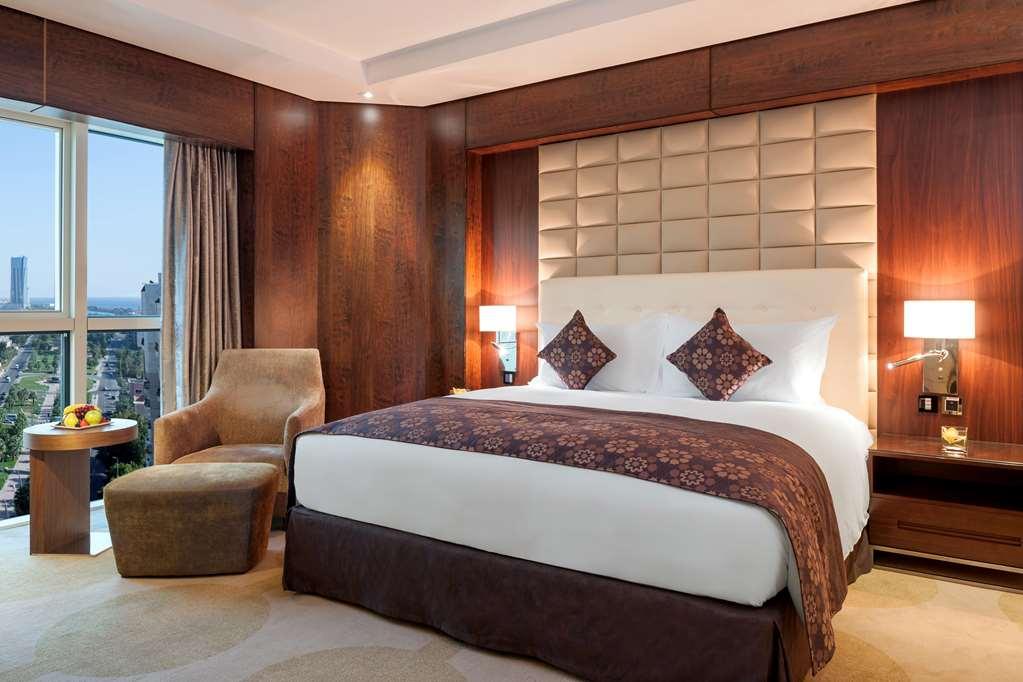 The Venue Jeddah Corniche Ξενοδοχείο Δωμάτιο φωτογραφία A bedroom at the hotel